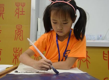国际少儿书画大赛现场创作选手特写
